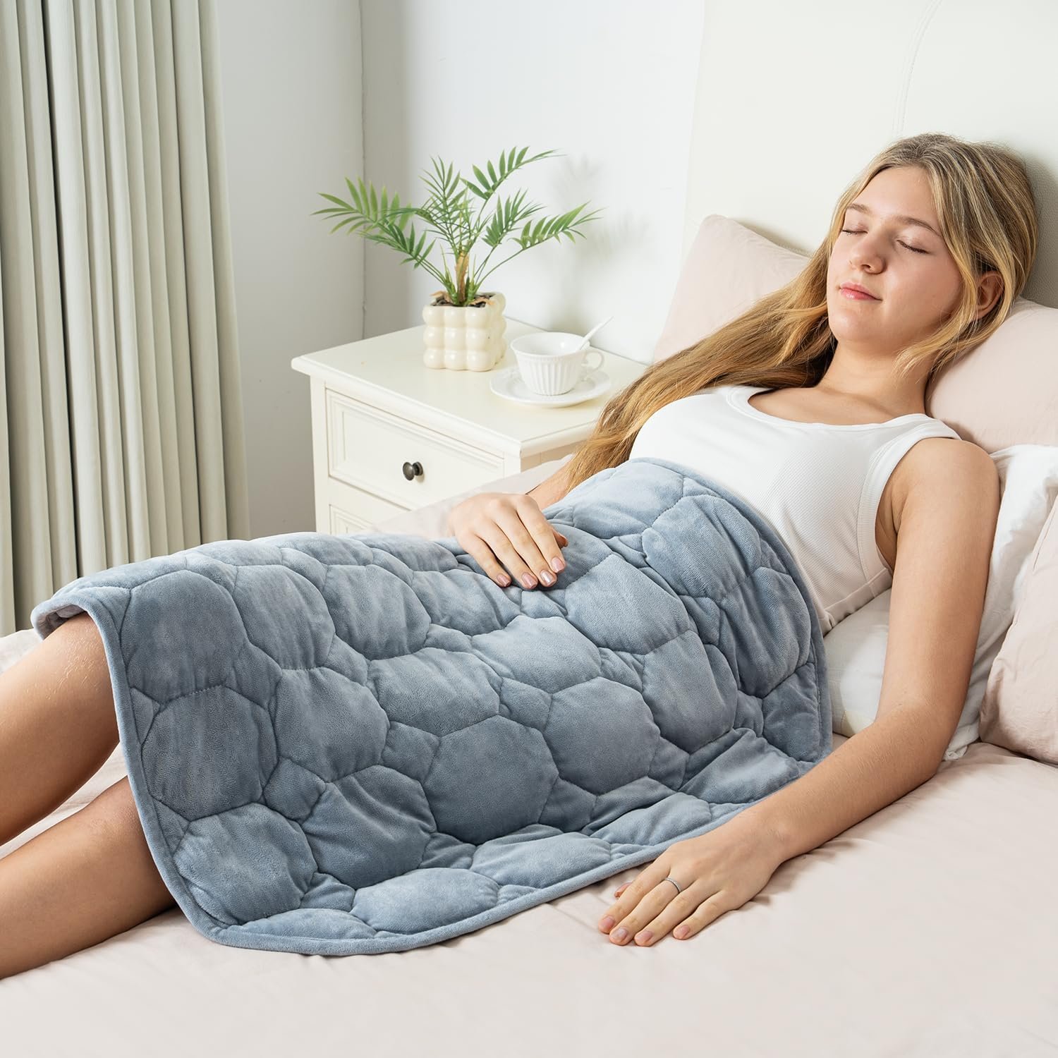 Weighted Lap Blanket 7lbs, 24″x29″ Small Travel Blankets for Adults | Soft Crystal Velvet; Packable Throw Blanket; Weighted Lap Pad for Sleep, Napping & Relaxation; Machine Washable; Light Grey